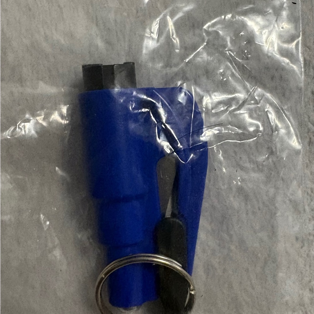 Multi-Color Emergency Keychain Tool Set - Picture 2 of 7